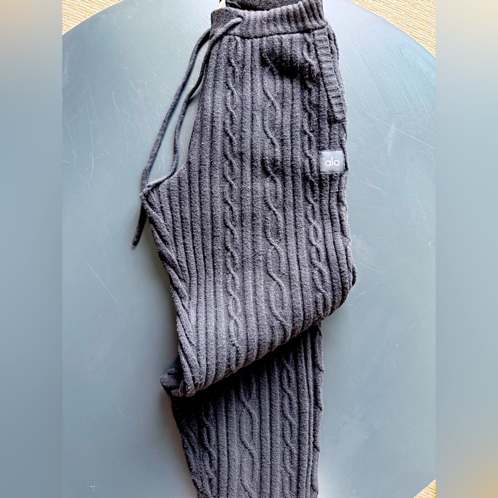 ALO Yoga  Cable Knit Winter Bliss Pant